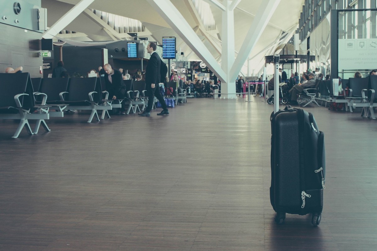 Mi vuelo ha sido cancelado o llega con mucho retraso.... ¿qué derechos tengo? ¿Cómo puedo reclamar?